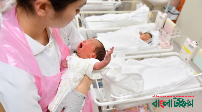 জন্মহার না বাড়লে ‘নিশ্চিহ্ন’ হয়ে যাবে জাপান